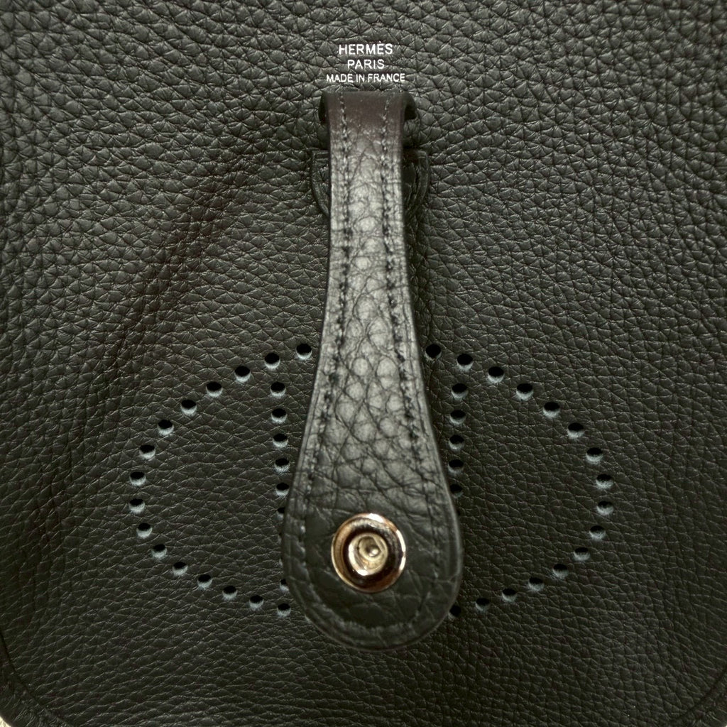 HERMÈS Evelyne TPM Noir Clemence Leather with Silver Hardware [Stamp K] エルメス エヴリン TPM ノワール トリヨンクレマンス シルバー金具 K刻印