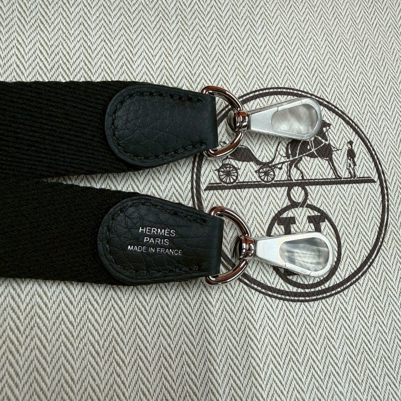 HERMÈS Evelyne TPM Noir Clemence Leather with Silver Hardware [Stamp K] エルメス エヴリン TPM ノワール トリヨンクレマンス シルバー金具 K刻印