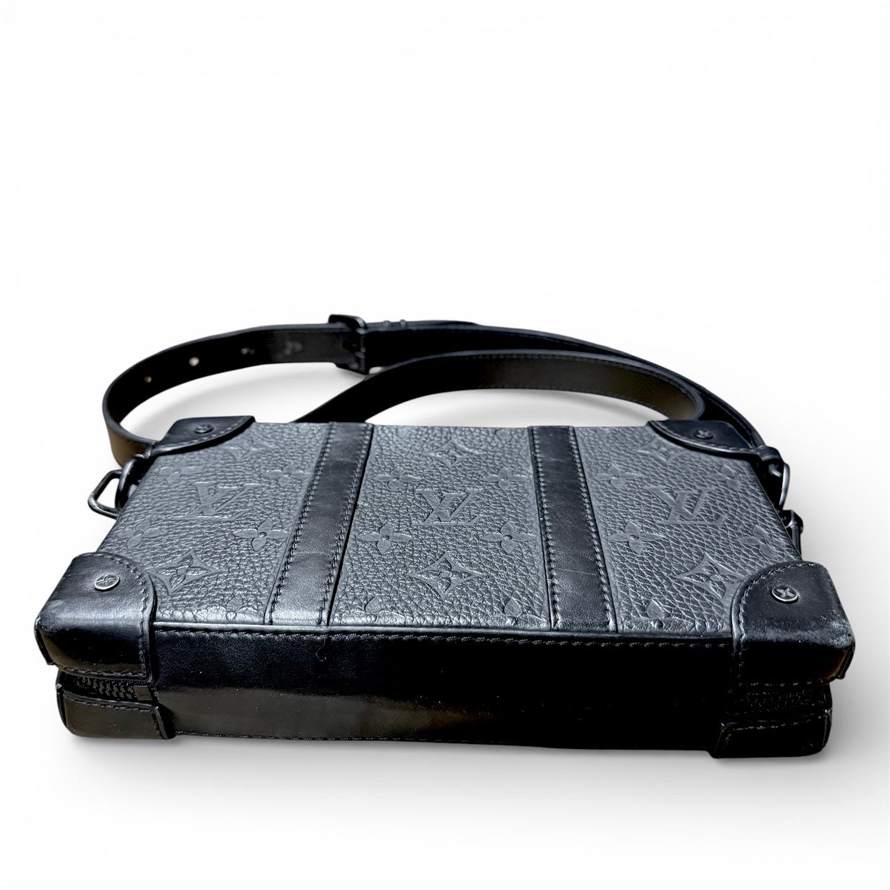 LOUIS VUITTON Monogram Eclipse Soft Trunk Shoulder Bag Black M80224 ルイ・ヴィトン モノグラム エクリプス ソフトトランク