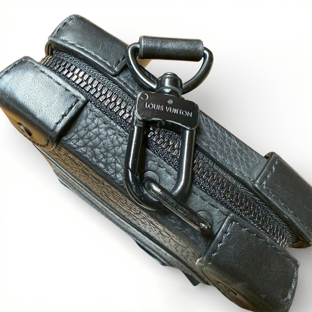 LOUIS VUITTON Monogram Eclipse Soft Trunk Shoulder Bag Black M80224 ルイ・ヴィトン モノグラム エクリプス ソフトトランク